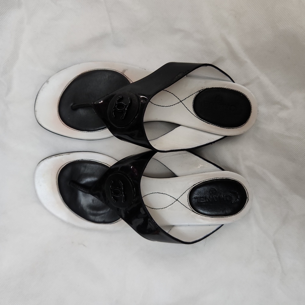 Chanel sandal